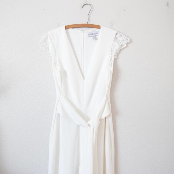 MARK AND JAMES BADGLEY MISCHKA Reo Lace Cap Sleeve Jumpsuit In Ivory - Picture 3 of 7